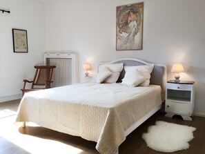 7 habitaciones, tabla de planchar con plancha y wifi gratis