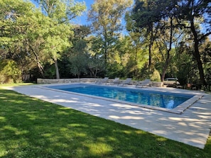 Outdoor pool - Family castle for 200 years, near Uzès and the Cévennes (Saint-Hippolyte-De-Caton)