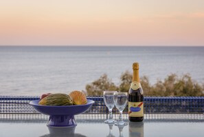 Superior Apartment, Sea View | Interior detail - Aliki Studios (Chios)