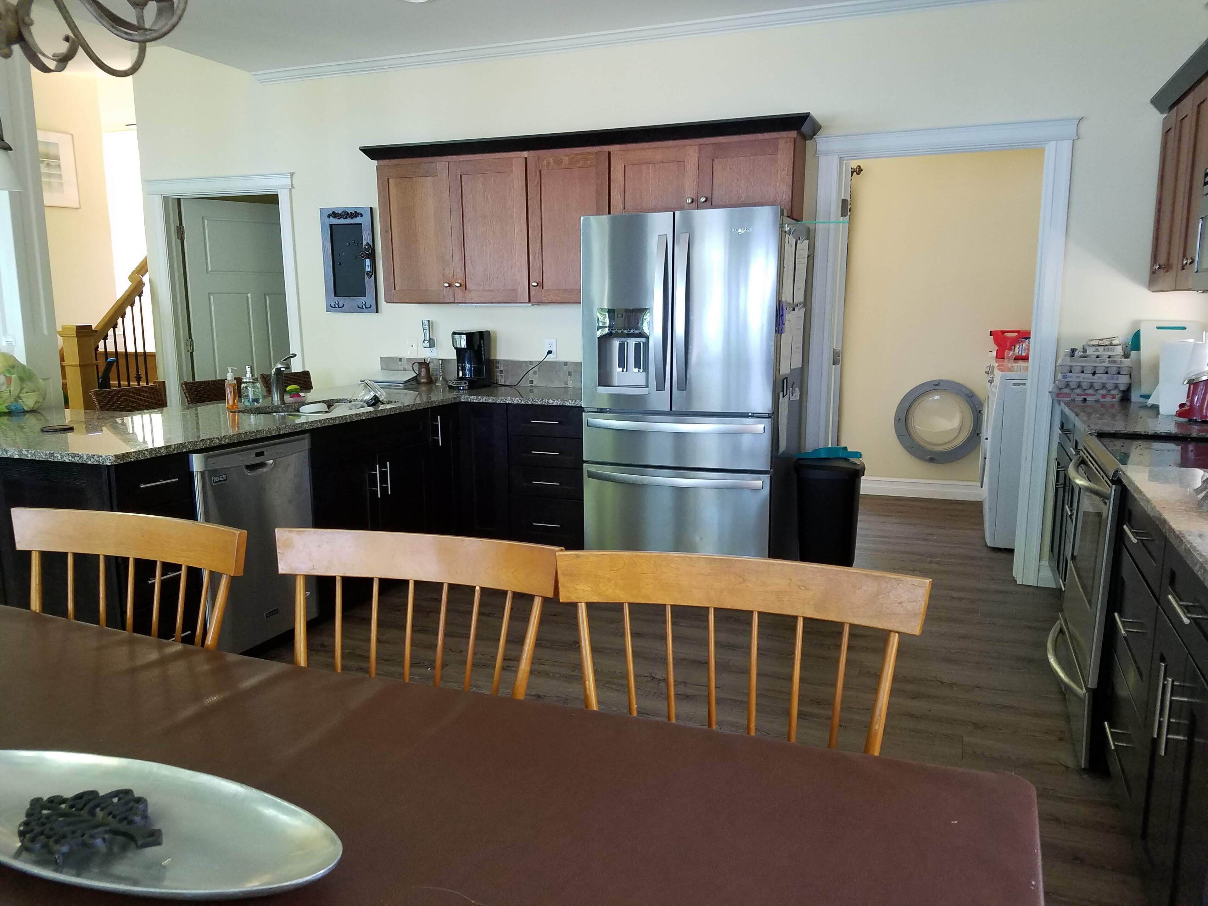 L-U-X on Lake Michigan. Private baths with every bedroom!! 