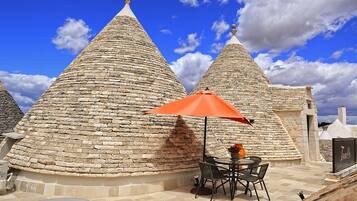 Room, 1 Bedroom, Pool View (Trullo Pirandello)