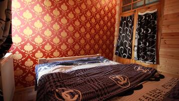 Chambre Double Ăconomique, salle de bains commune | Wi-Fi gratuit, draps fournis