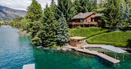 Lakefront Cabin with Breathtaking Views, Free WiFi, Fireplace, and Private Dock