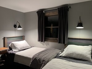 2 bedrooms, in-room safe, iron/ironing board, free WiFi
