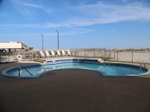 Pool - Clean & Comfortable Southern Sands 303 | Right on the beach | Fresh Updates! Walk to dining! (Gulf Shores)
