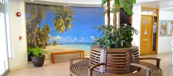 COZY STUDIO WITH WAIKIKI, OCEAN AND DIAMOND HEAD VIEW. FREE WI-FI.  