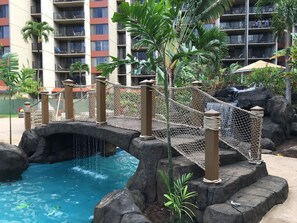 室外游泳池，恒温泳池