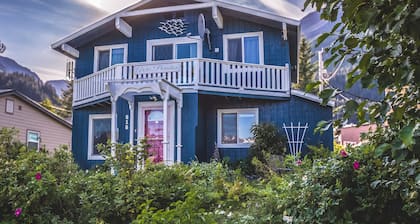 Most Charming B&B, Eco-Friendly Guest House and Wildlife Retreat in Alaska