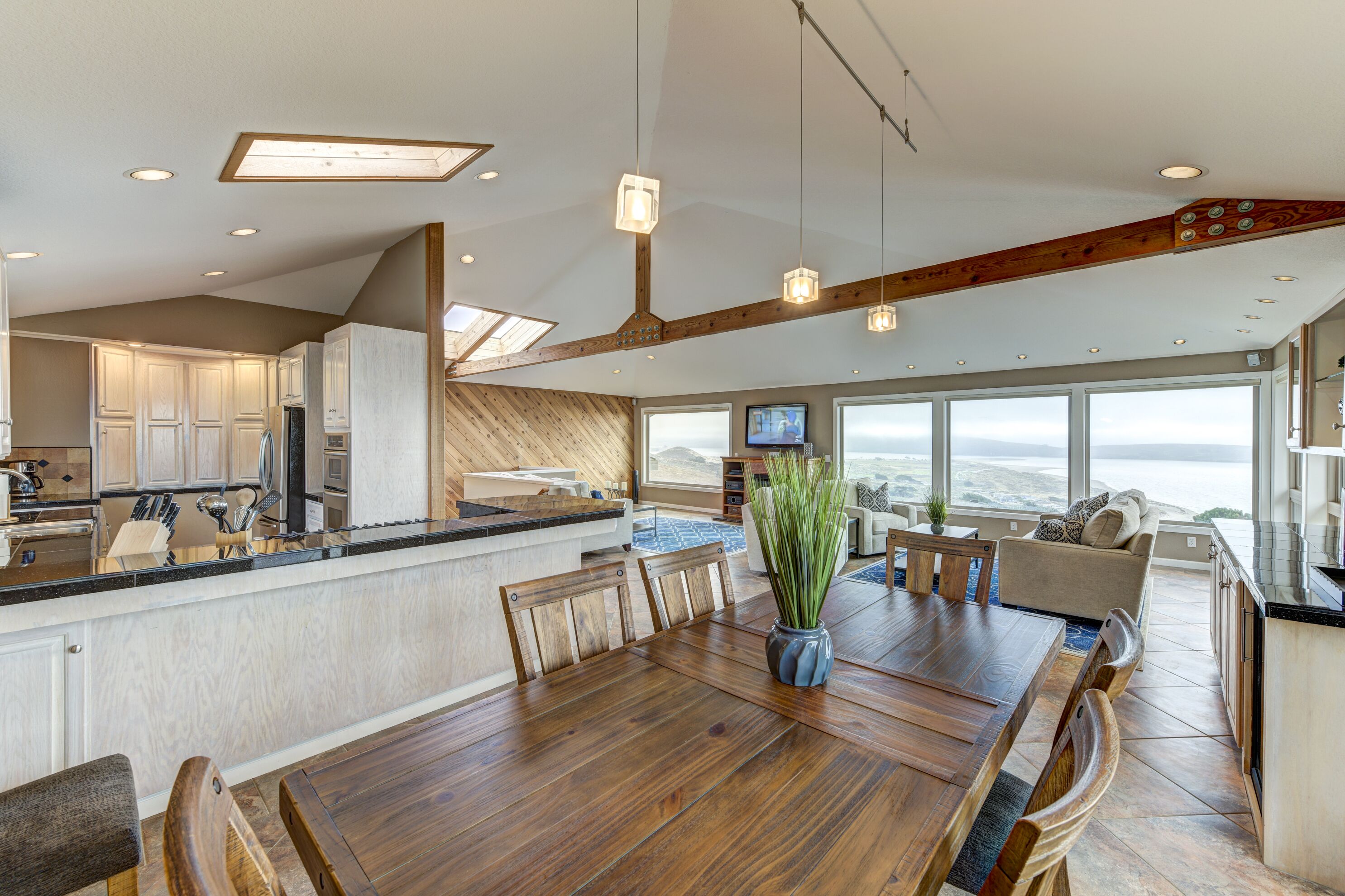 Stunning Views and Walk to the Beach!