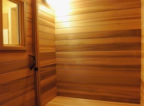 Sauna - Modern Log Cabin Vacation Rental with En Suite Sauna in Talkeetna, Alaska (Talkeetna)