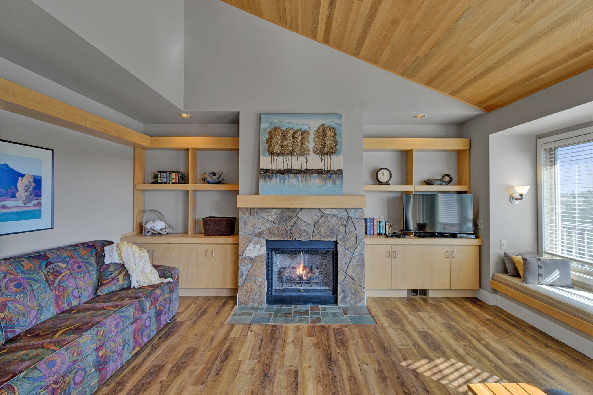 Overlooks Deschutes River, Dog Friendly