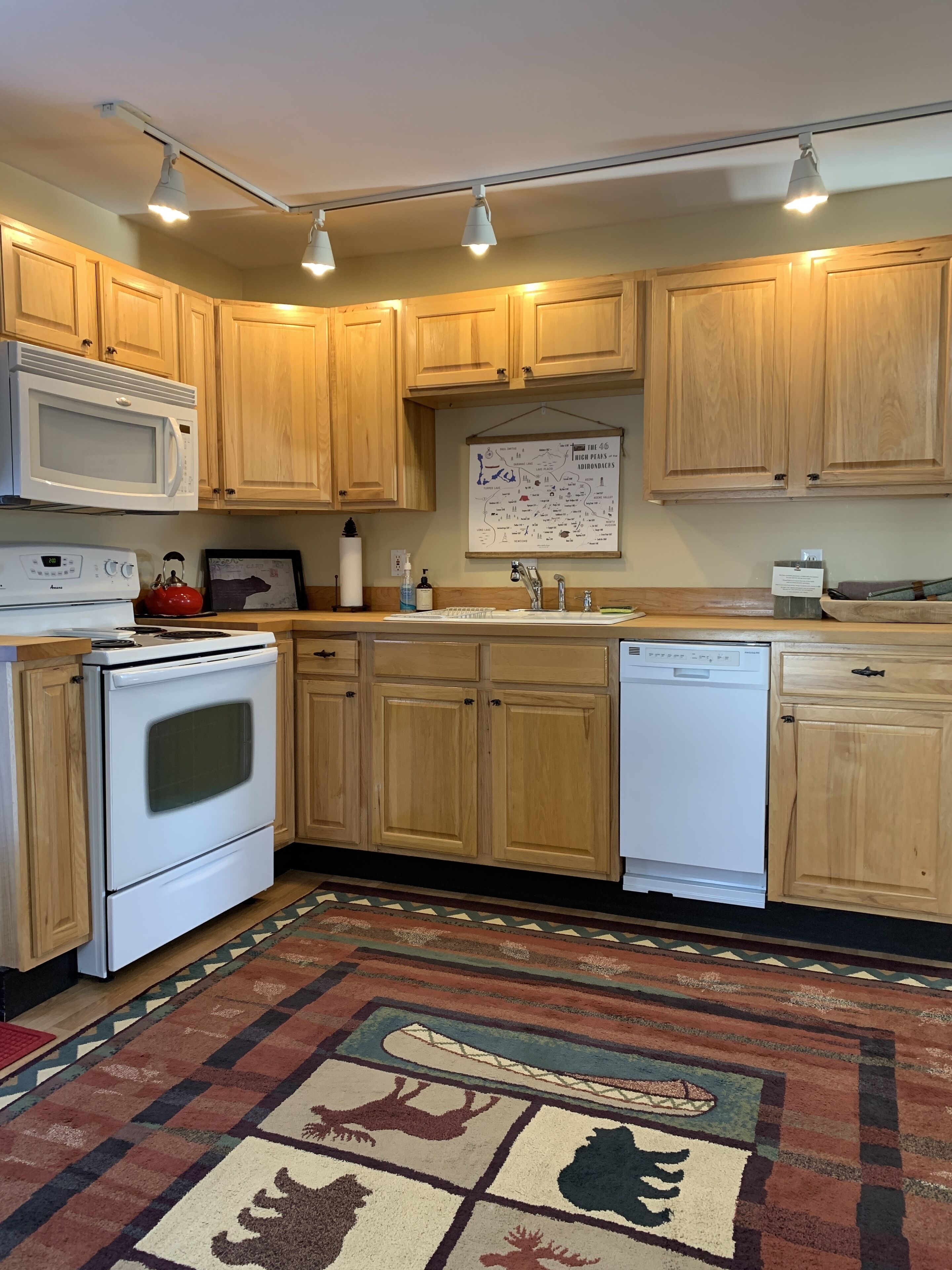 Walk to Main Street and Mirror Lake