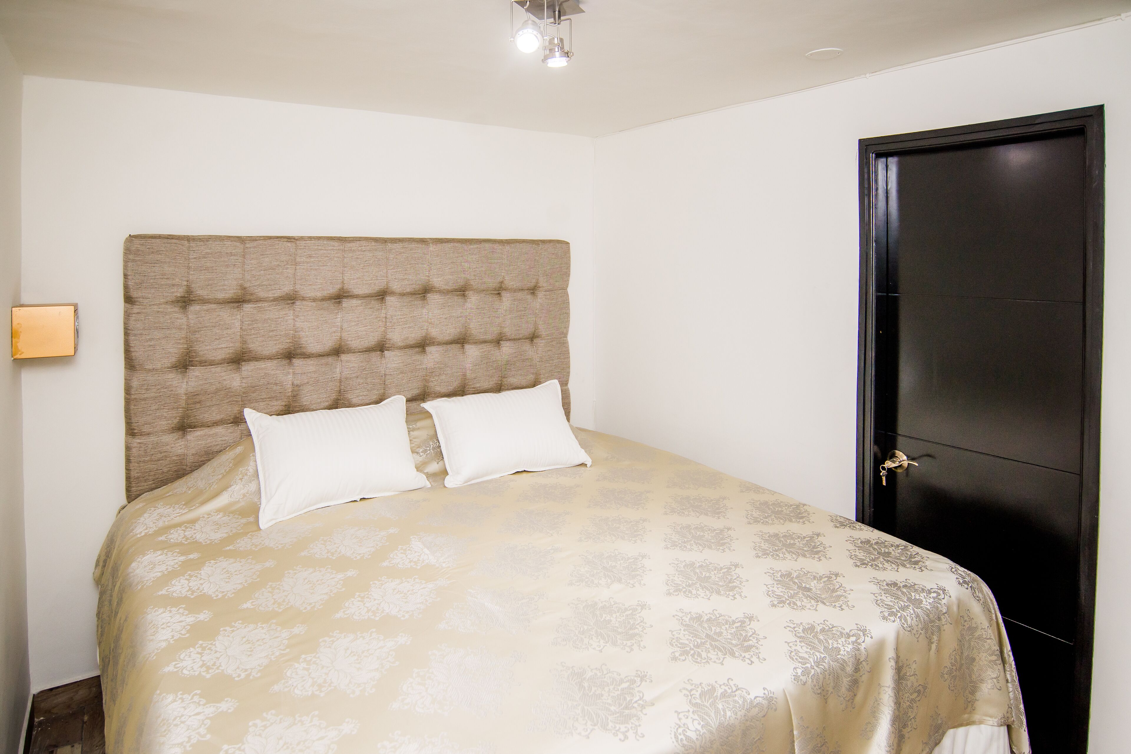 Parque LLeras Poblado 11 Bedrooms