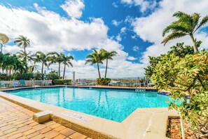 A heated pool - 2 Bedroom In Indian Rocks Beach, FL - Gulf Side Complex w/ Direct Beach Access (Indian Rocks Beach)