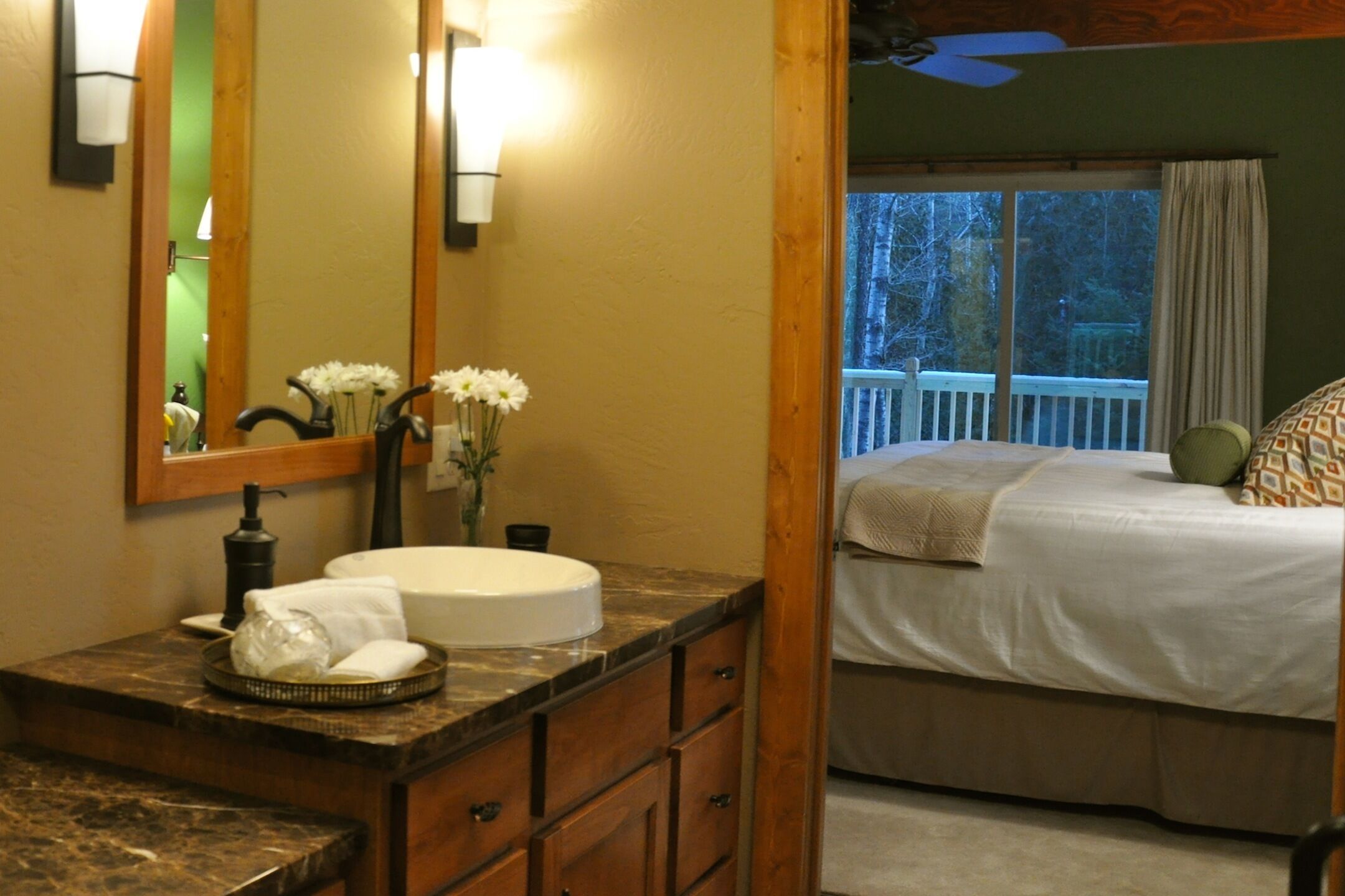 As seen in Door County Magazine! Private, Family Friendly, Sat TV, WiFi