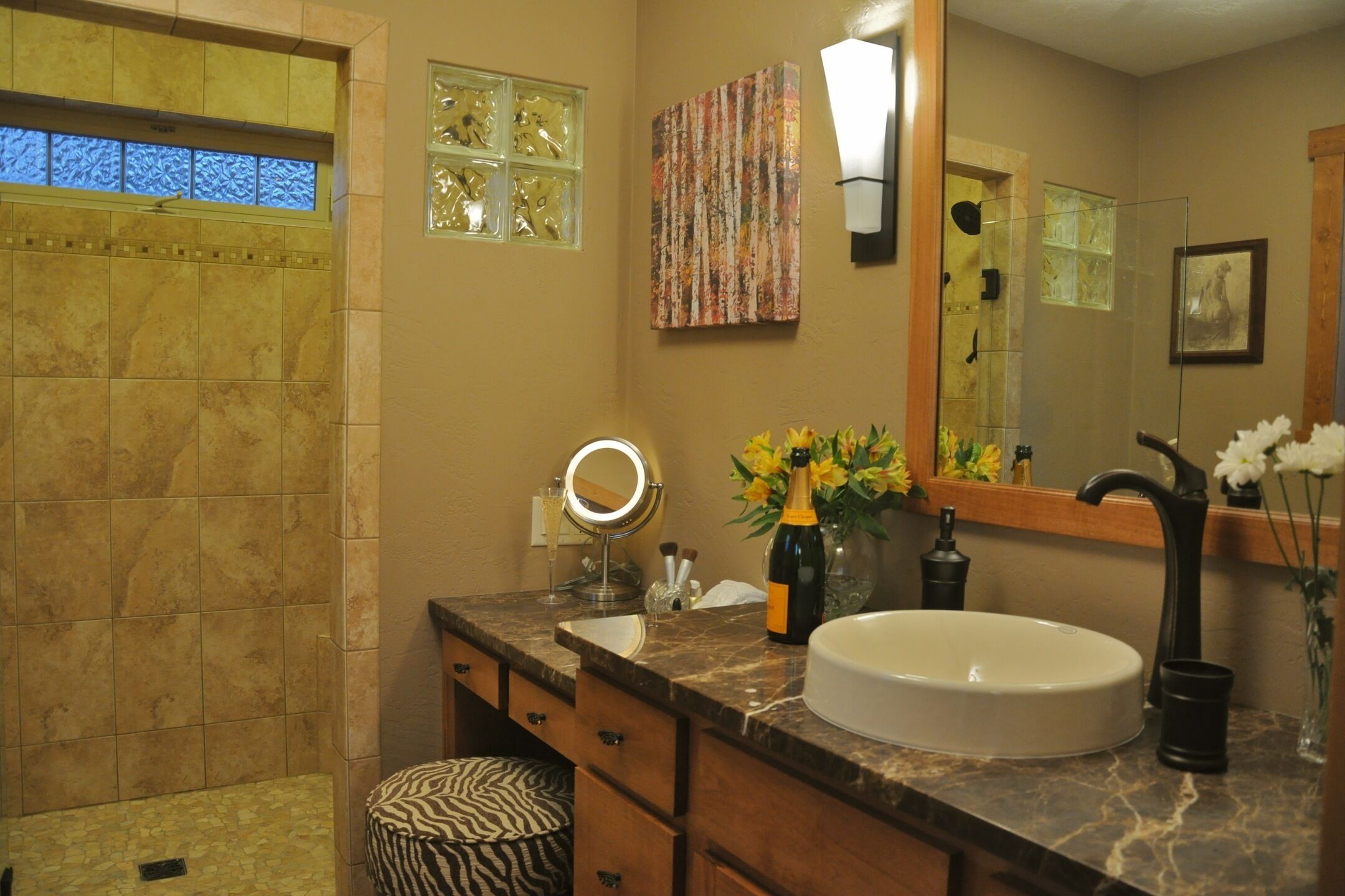 As seen in Door County Magazine! Private, Family Friendly, Sat TV, WiFi