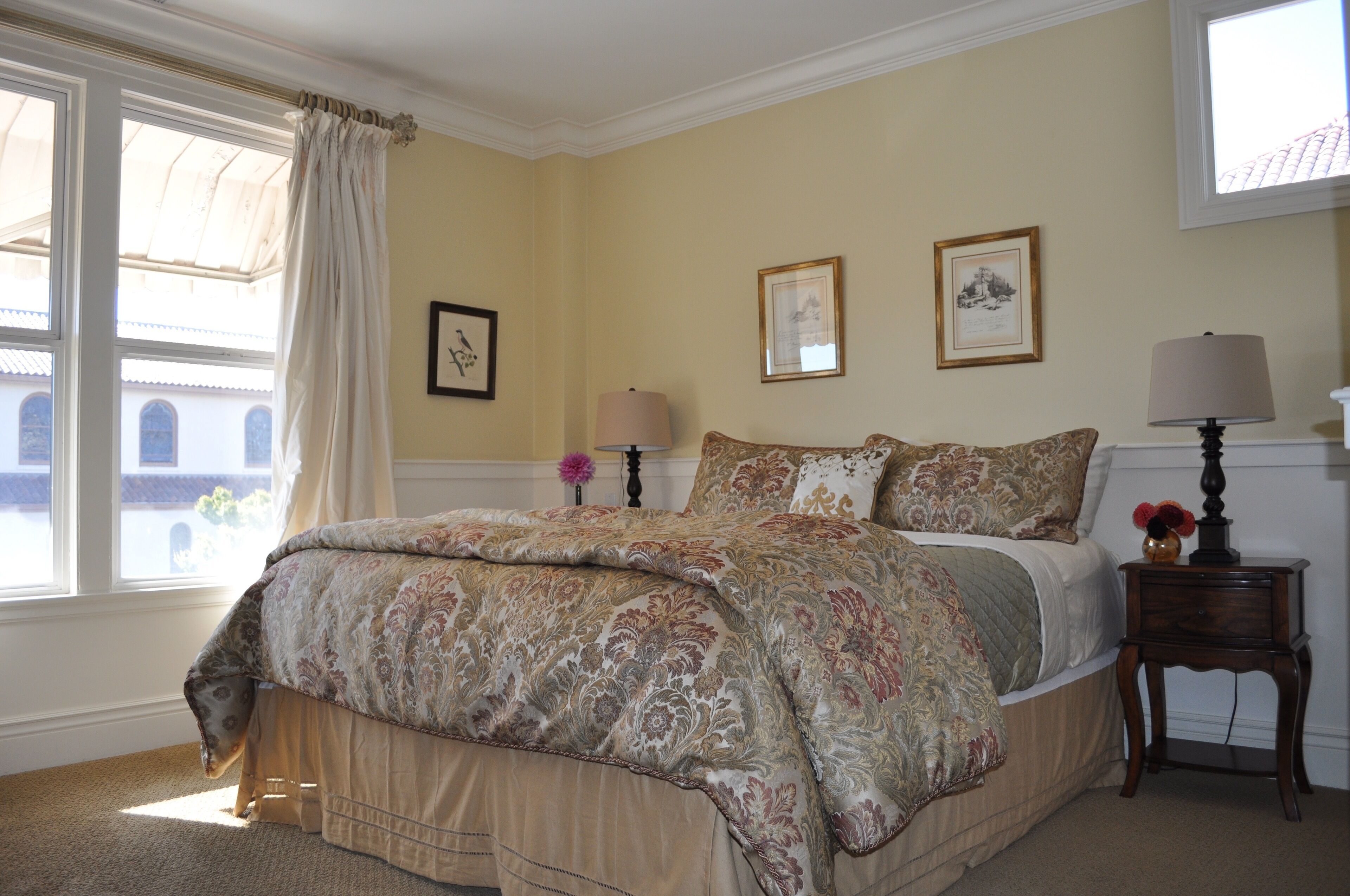 Elegance & Charm 2 blocks to Sonoma Square, from $249 off season