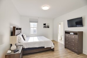 4 bedrooms, iron/ironing board, free WiFi, bed sheets