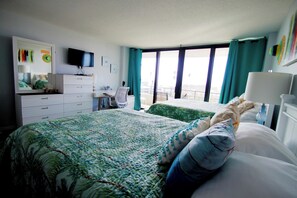 3 bedrooms, iron/ironing board, WiFi, bed sheets -  Luxury 2400 Sq Ft Condo w/ Epic Views, Private Beach Access, Large Pool (Siesta Key)