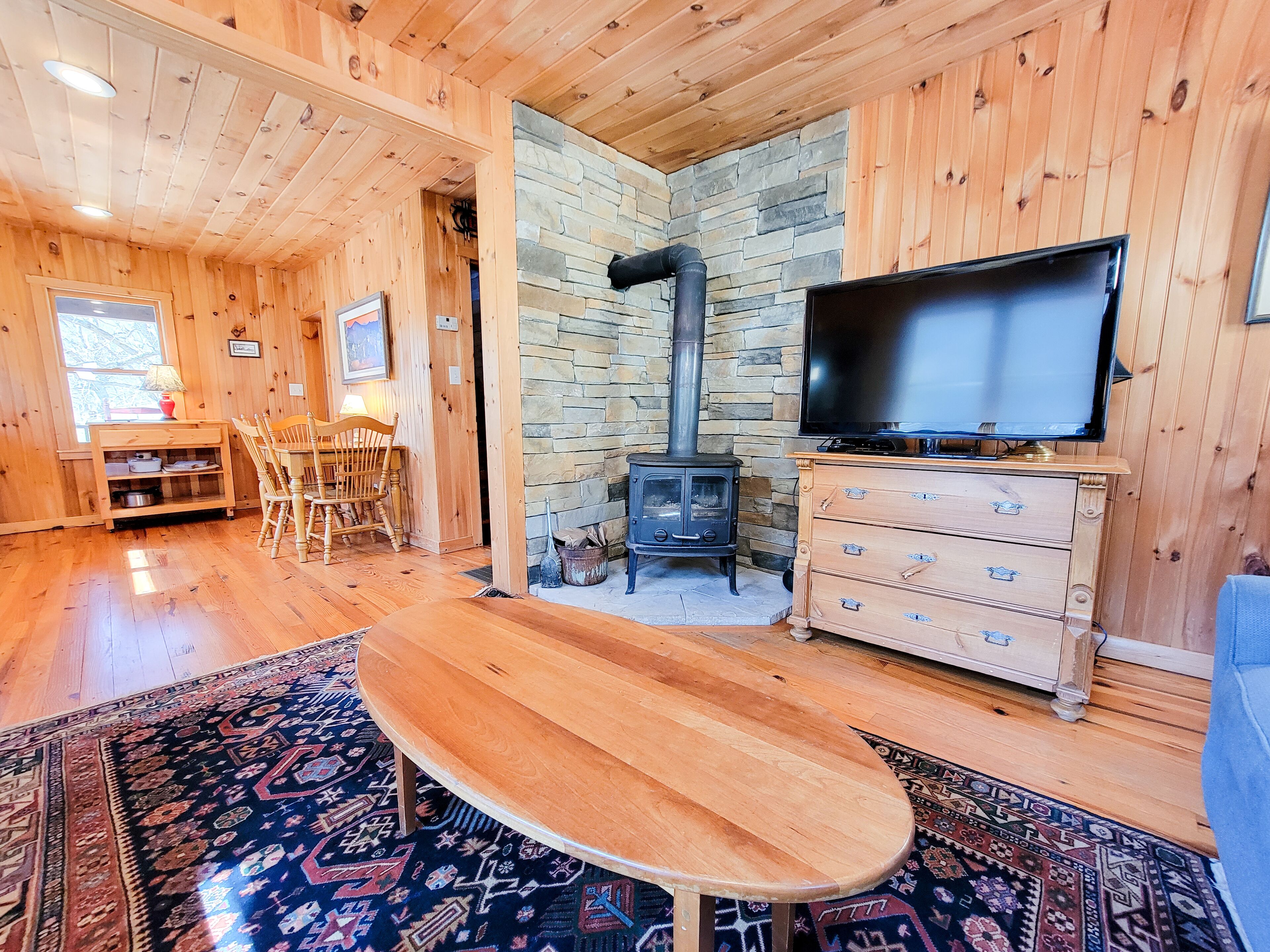 Chestnut Cottage @ Old Orchard Creek Farm - Hiking, Views, Family Friendly