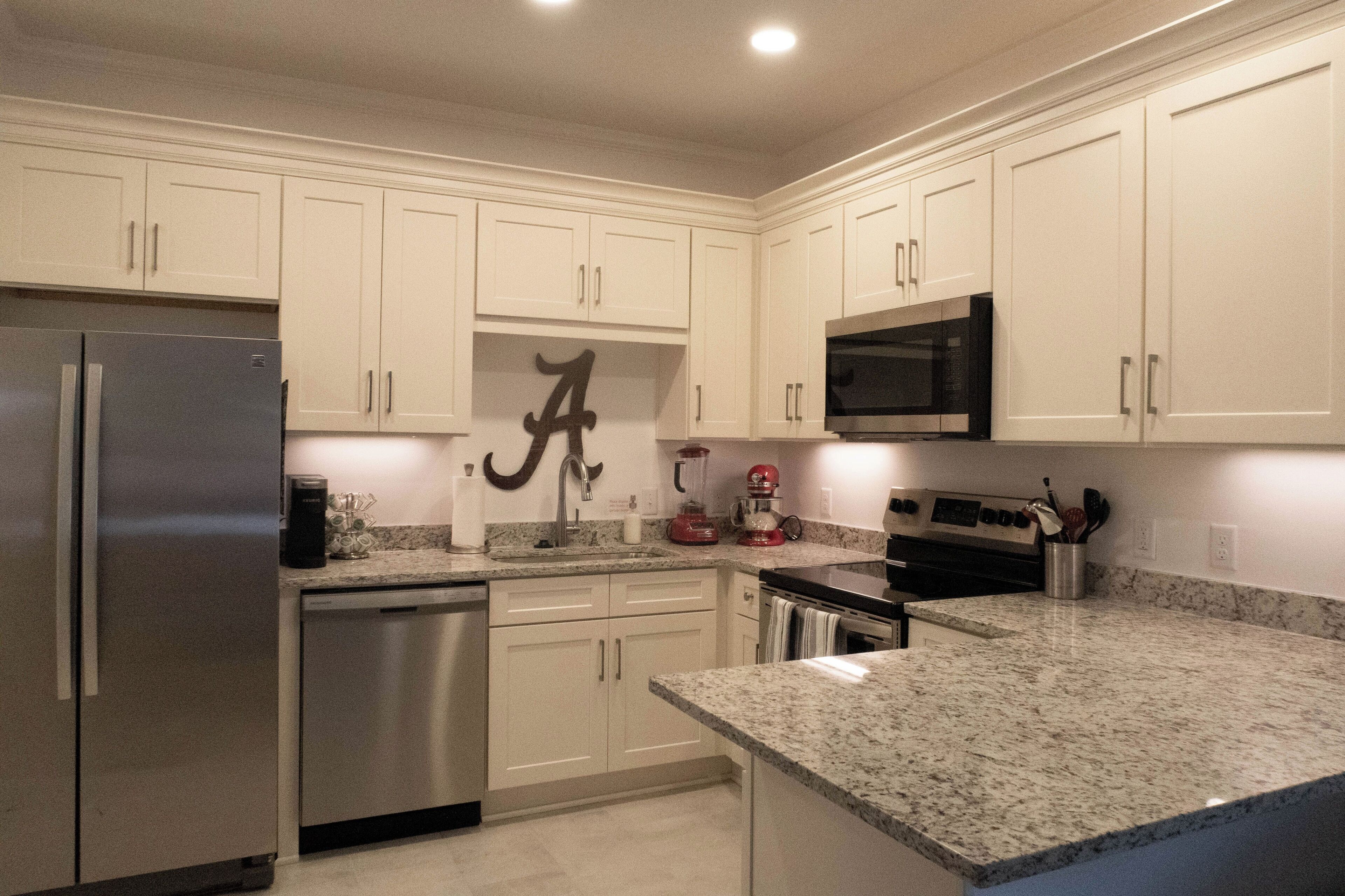 2 bedroom/2 bathroom , 2 blocks from everything Tuscaloosa!