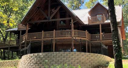 Lake Front Log Home...12 Acres on Private Cove