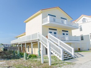 Exterior - No Road To Cross!  Private Pool and Private Beach, 3 Bedroom & 3 Bathroom  (Miramar Beach)