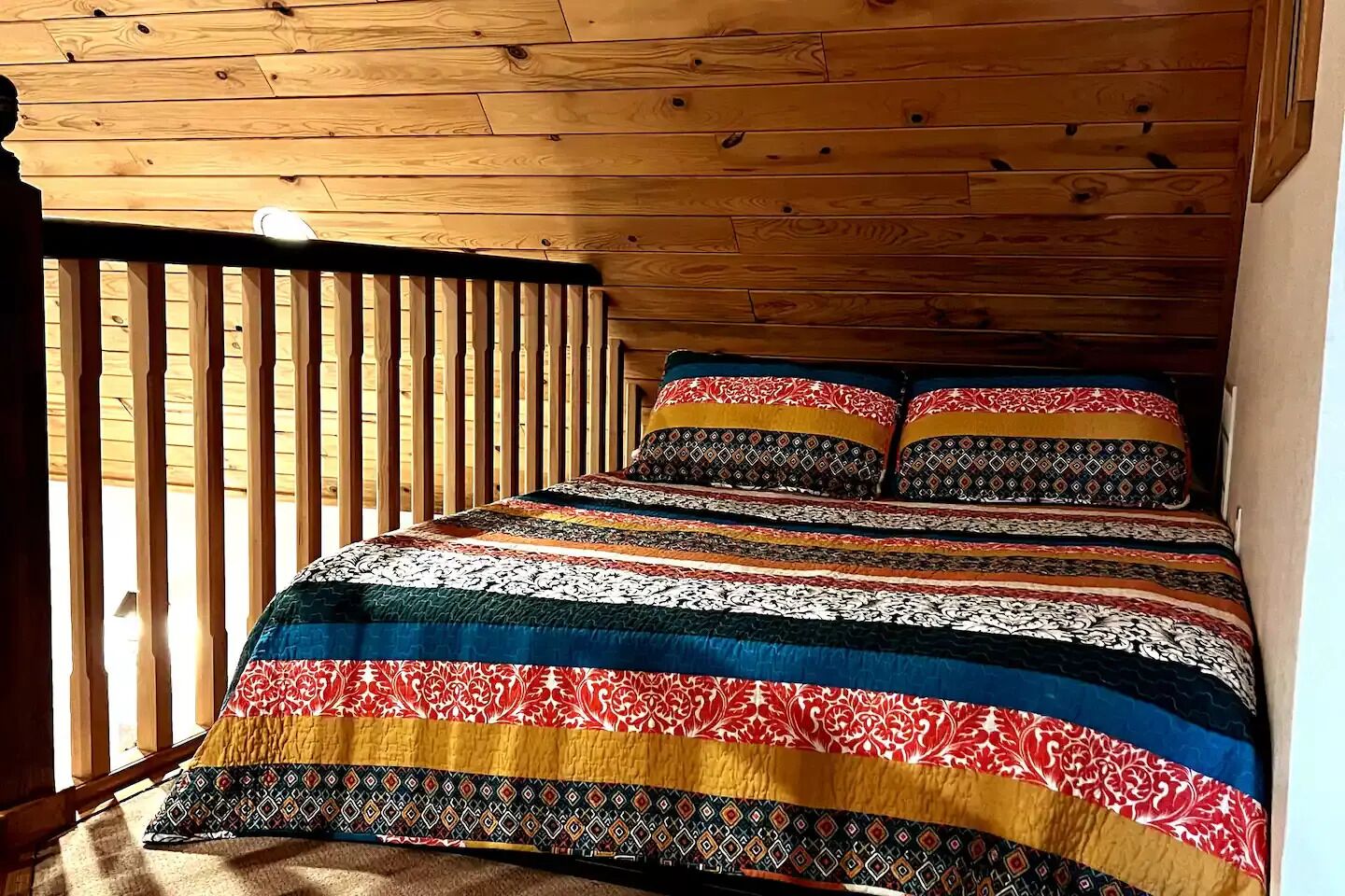 Enjoy Fall & Winter Getaways at the Lake with New Hot Tub & Covered Deck