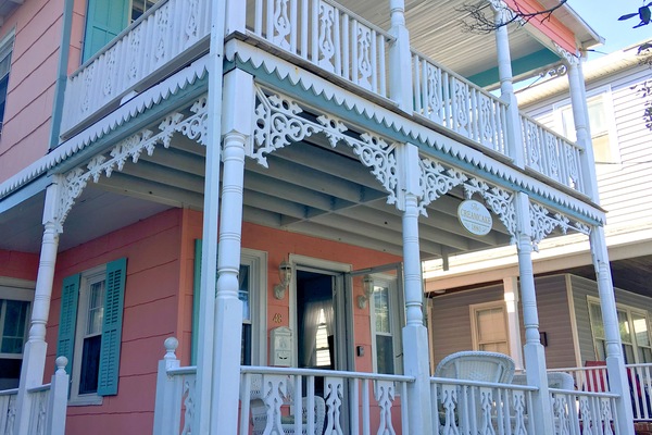 Built in 1880 by a haberdashery shop owner from Philadelphia.