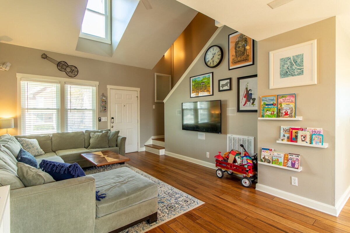 Family Home Downtown Nashville - Sleeps 10