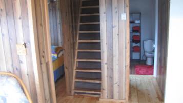 2 bedrooms, bed sheets