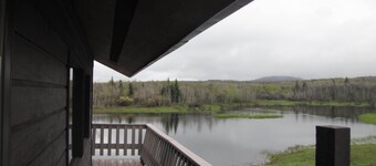  10 minutes from Waterton Park boundry, Quiet Peaceful Secluded Nature Get-a-way