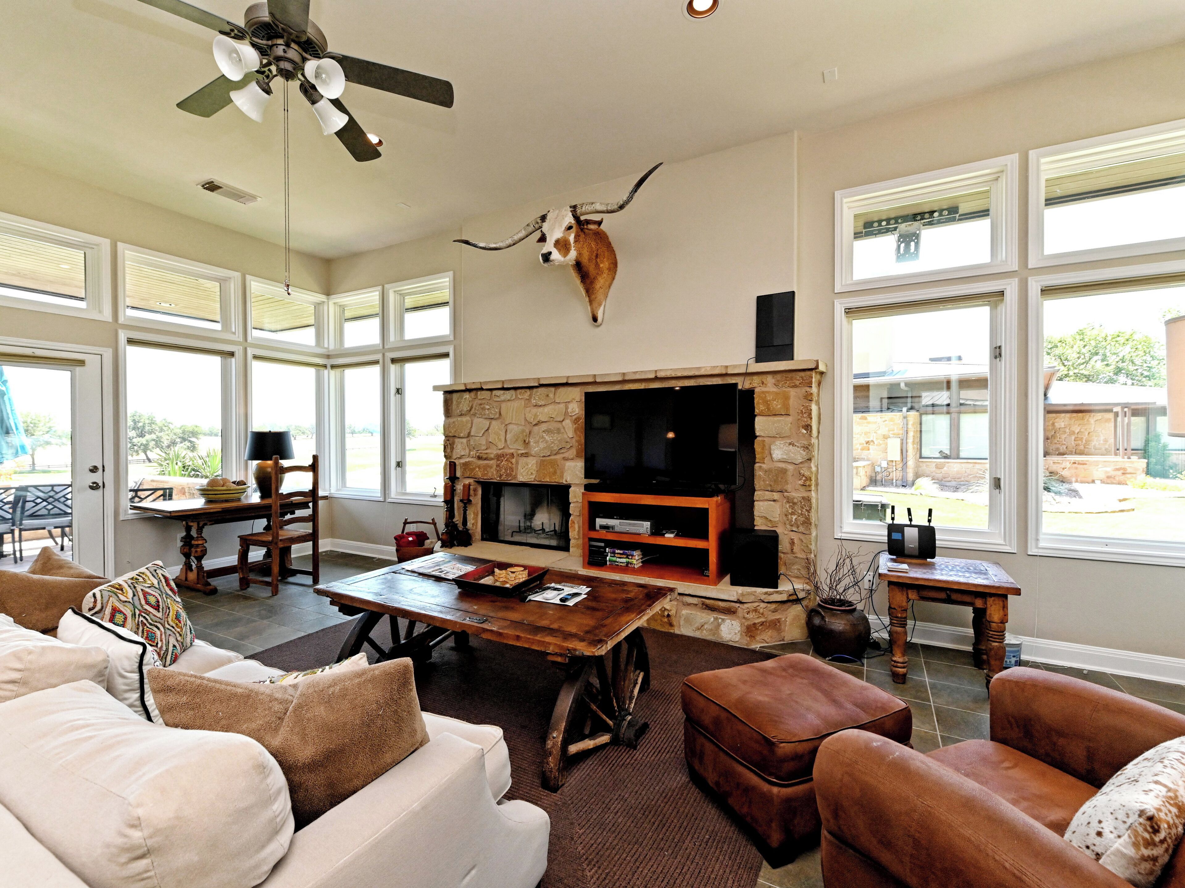Lakecliff Cottage - Lake Travis - Spicewood