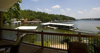3BR/2BA Lakefront Property, Includes Boat Slip