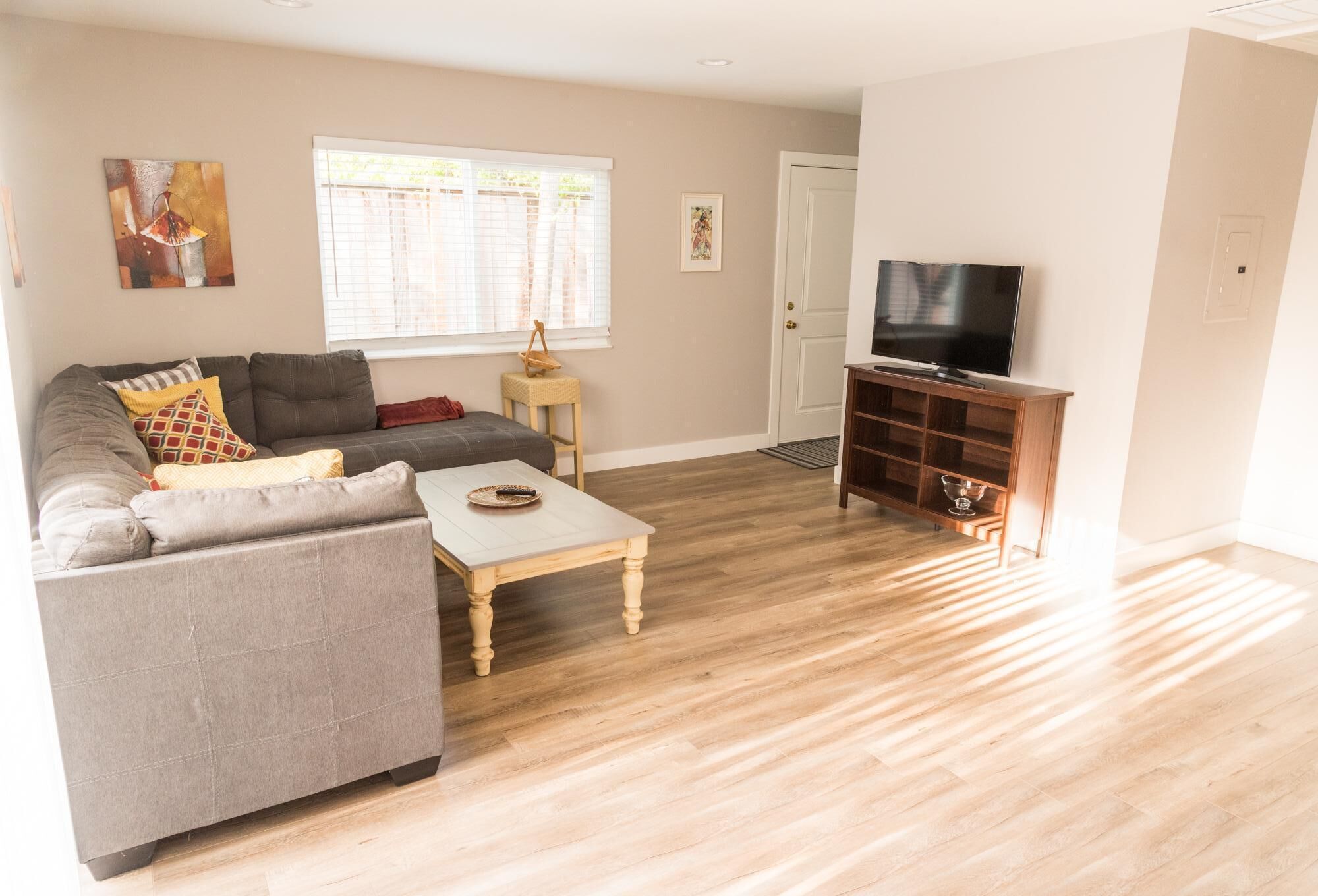 San Jose Downtown remodeled 2 Br apartment (Unit B)