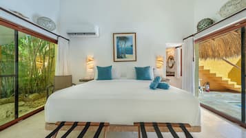 1 slaapkamer, een kluis op de kamer, een strijkplank/strijkijzer