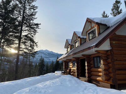 Log Home Getaway with Incredible Mountain Views