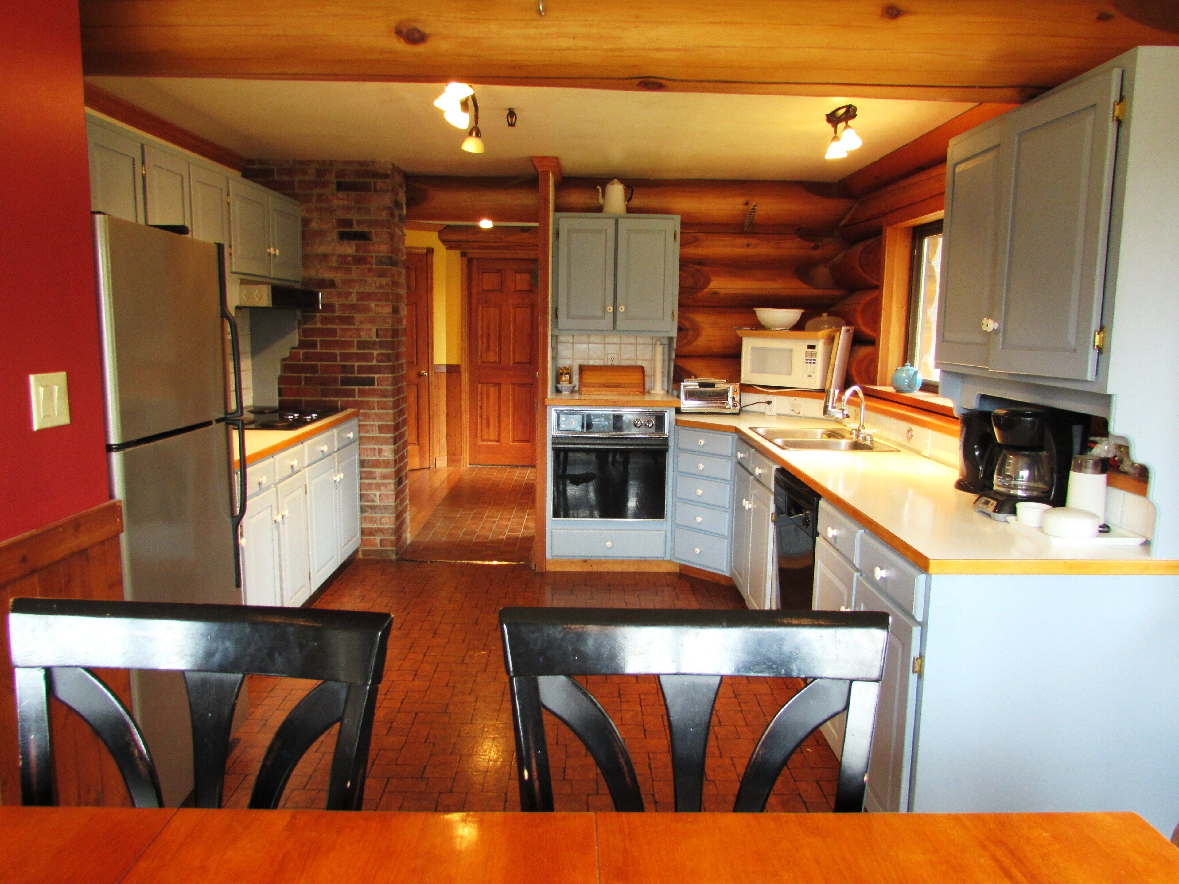 Log Home Getaway with Incredible Mountain Views