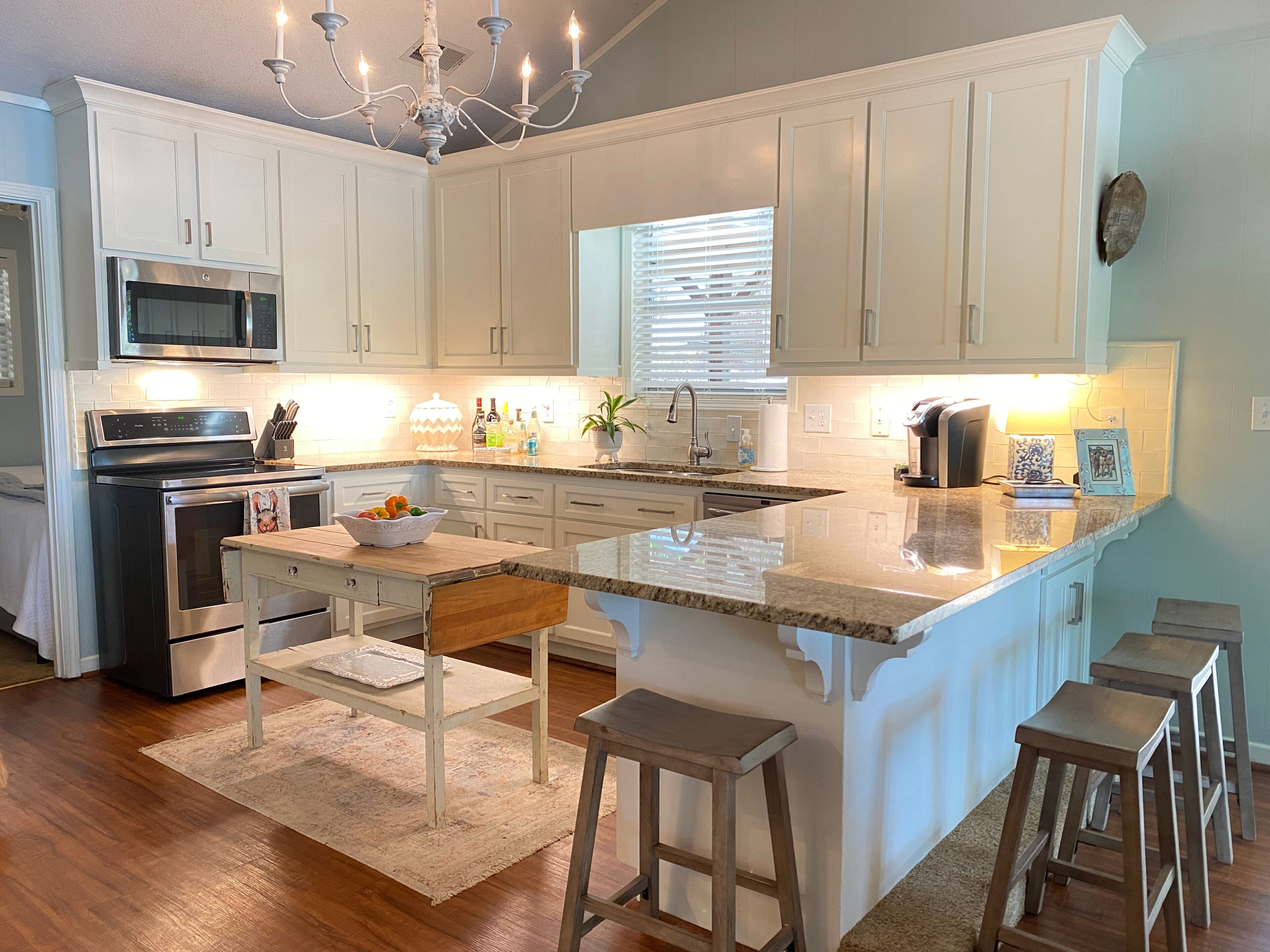 New to the Rental Market!  Lake Hartwell, Deep Water, Convenient to Clemson!