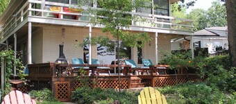 Almost Seaside - Waterfront Paradise On Cedar Creek Lake!