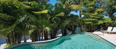 Outdoor pool, a heated pool