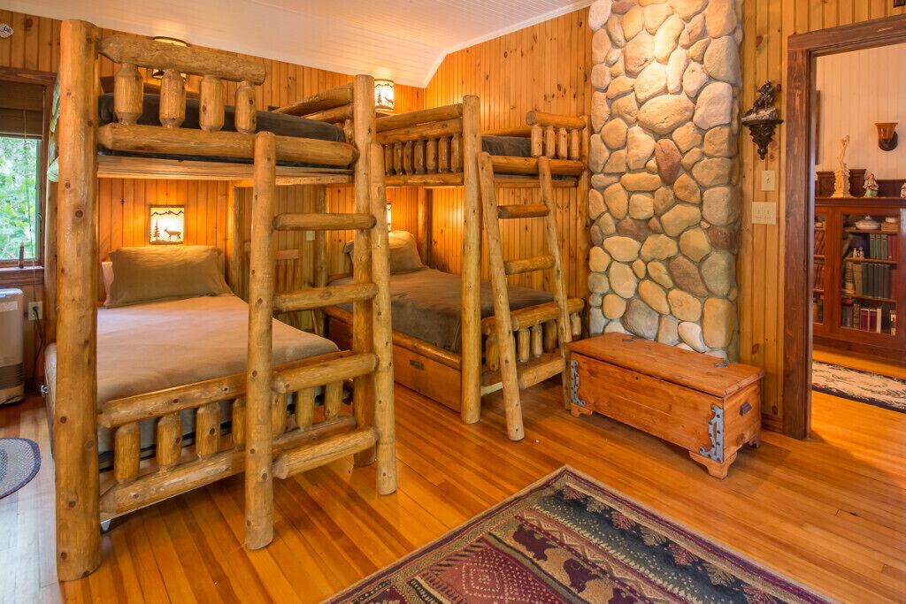 Maine Luxury  Lakehouse Awaits your Visit-Days are Simple and Relaxed.