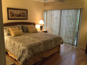 2 chambres, bureau, fer et planche à repasser, Wi-Fi gratuit