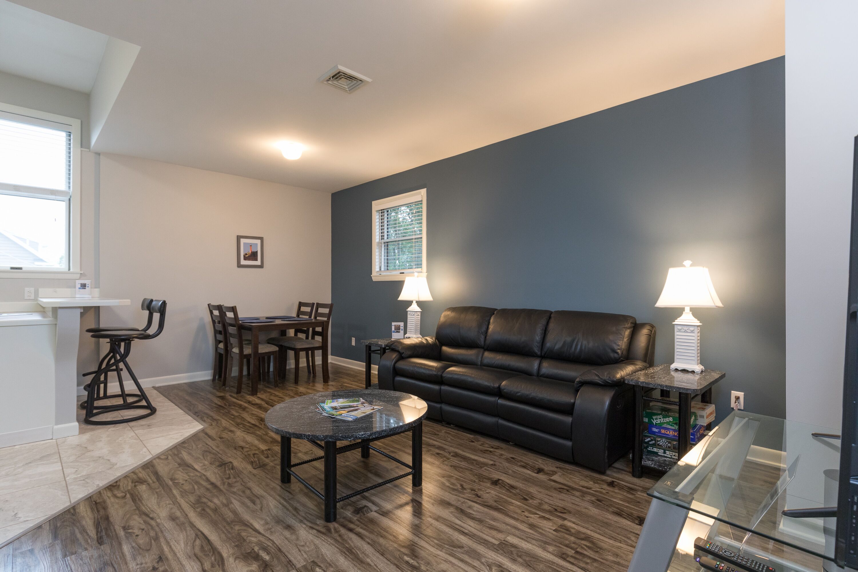 Modern Apartment Near Beaches