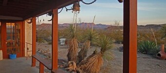 La Paloma Triste (La paloma triste) - Clásico casa de adobe a pocos minutos de Terlingua