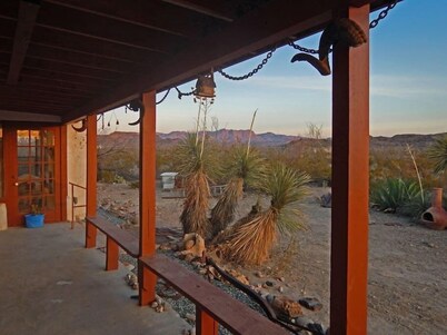 La Paloma Triste: Classic Adobe Near Big Bend NP