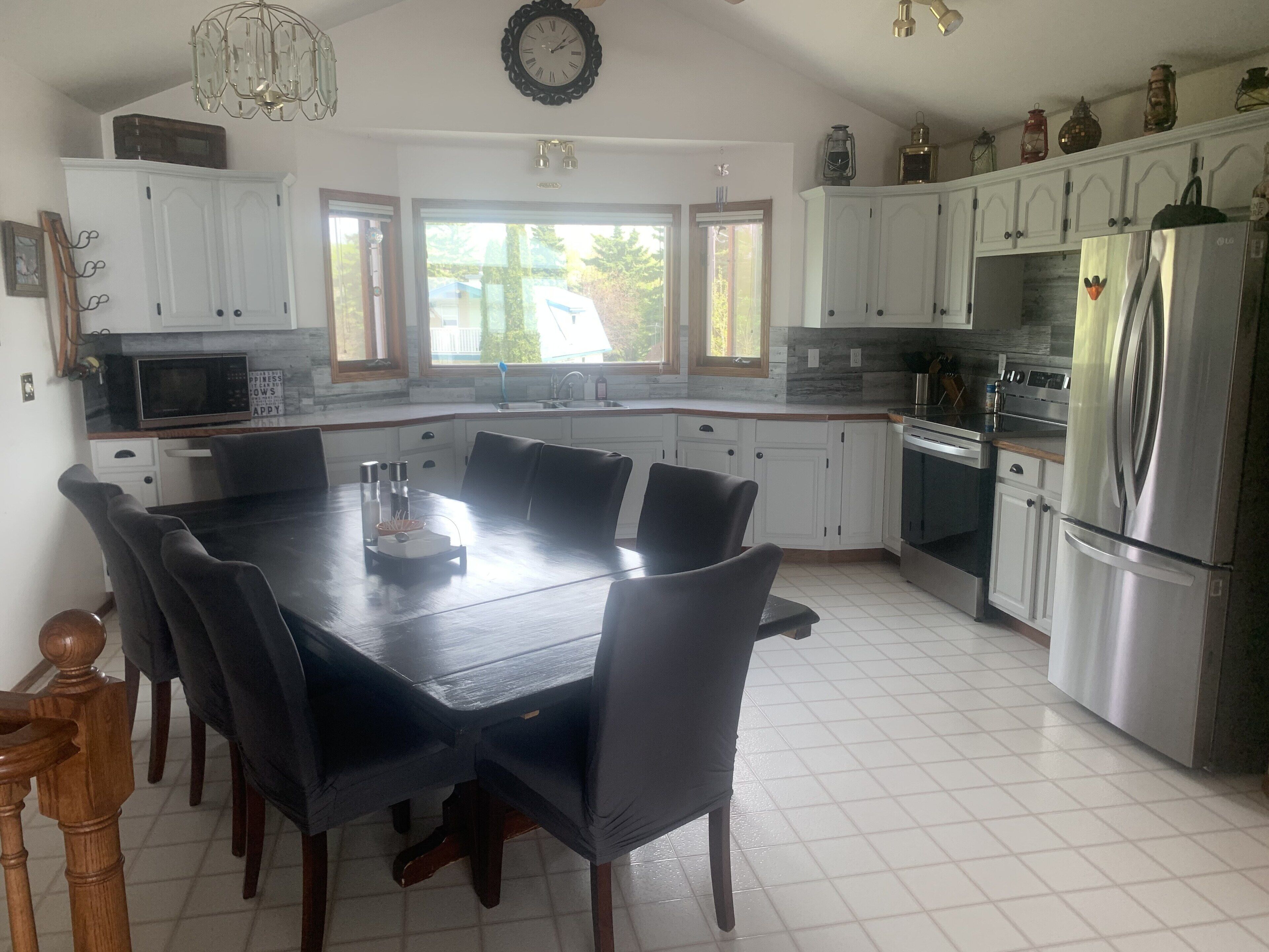 Lake View Home at Wilson's Beach, Gull Lake, AB