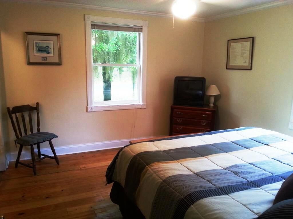 Pine Harbor Paradise