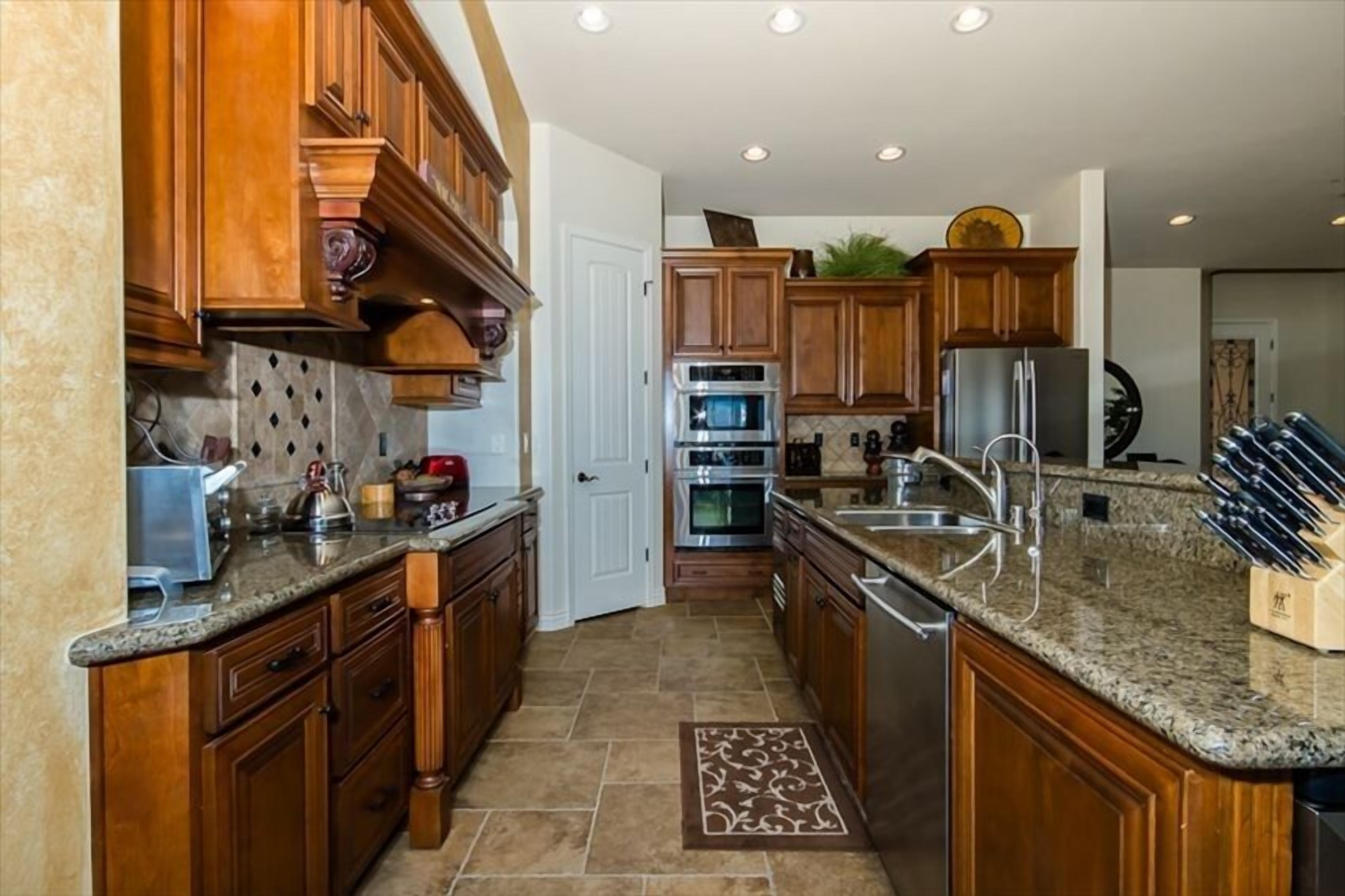 Best View in Havasu! Luxury Home with Pool /Spa /Putting Green