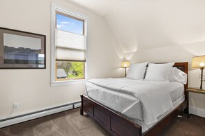 2 bedrooms, iron/ironing board, travel cot, free WiFi